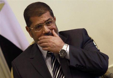 مصر تتأهب لمحاكمة مرسي.. وأنصاره في انتظار إشارة التحرك