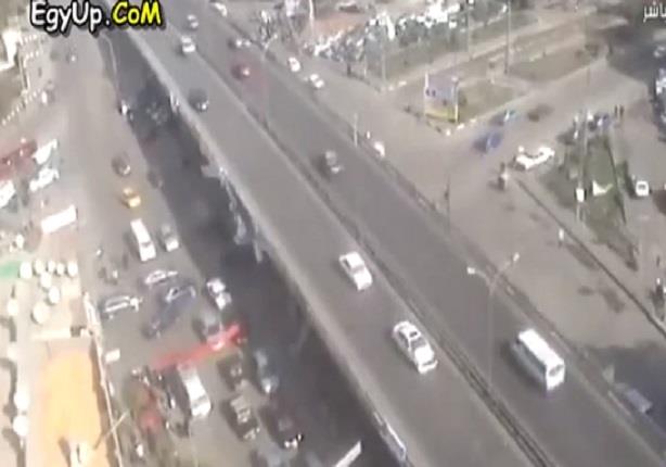 حادثة سير بشعة في وضح النهار أعلى كوبرى الحرفيين حادثة سير بشعة في وضح النهار أعلى كوبرى الحرفيين
