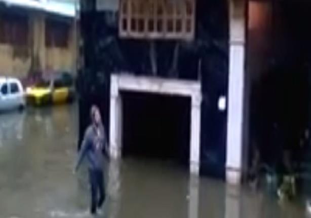 شاهد رد فعل محافظ الاسكندرية على المتضررين من مياه الصرف لعدة ايام شاهد رد فعل محافظ الاسكندرية على المتضررين من مياه الصرف لعدة ايام