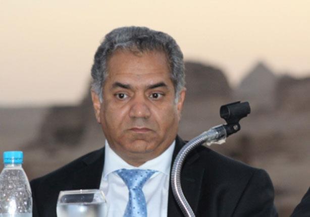 مذيعة تواجه وزير الآثار بصور صادمة عن الهرم..والأخير يرد: 