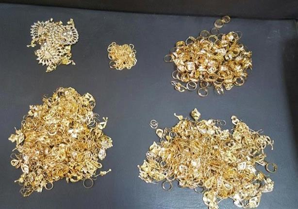 حكاية 5 ملايين جنيه في "كيس زبالة".. غباء لص وطمع جواهرجي بالهرم حكاية 5 ملايين جنيه في "كيس زبالة".. غباء لص وطمع جواهرجي بالهرم