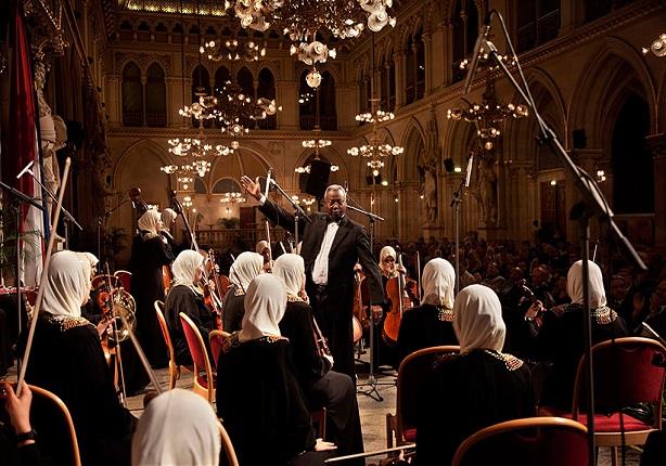 رحيل علي عثمان.. حين توقفت آلات الكفيفات عن العزف رحيل علي عثمان.. حين توقفت آلات الكفيفات عن العزف