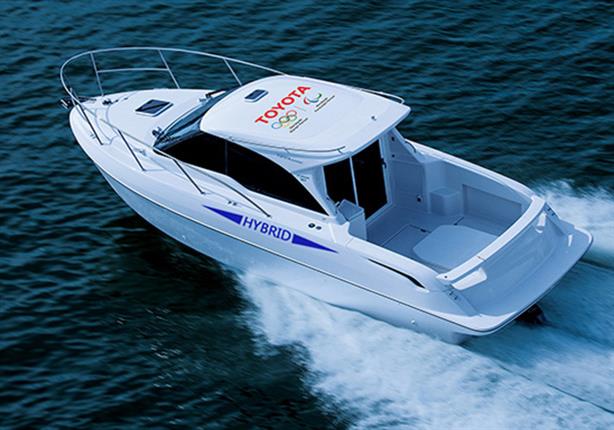 تويوتا تكشف النقاب عن قارب يعمل بمحرك سيارة  لاند كروزر