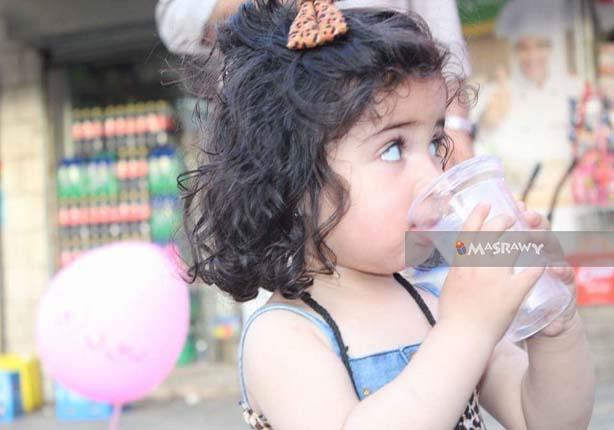 إضراب فلسطين في صورة.. طفلة تتحدى الاحتلال بالماء والملح إضراب فلسطين في صورة.. طفلة تتحدى الاحتلال بالماء والملح