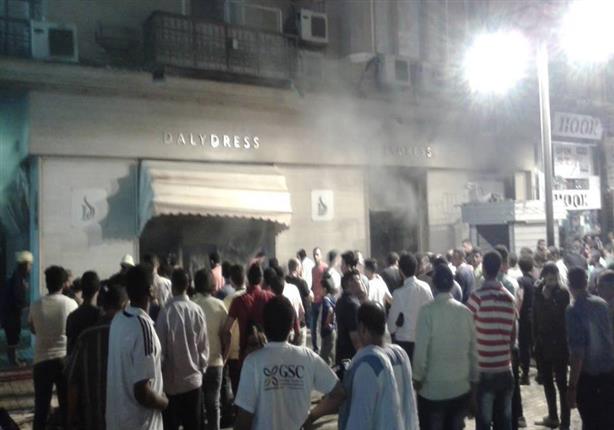 بالصور.. حريق هائل بمحل ملابس شهير بوسط القاهرة بالصور.. حريق هائل بمحل ملابس شهير بوسط القاهرة