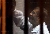 مرسي يتحدث بالإنجليزية في قضية التخابر.. والقاضي: مرسي يتحدث بالإنجليزية في قضية التخابر.. والقاضي: