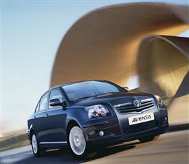 تويوتا Avensis .. الأفضل في فئتها مع بعض العيوب البسيطة