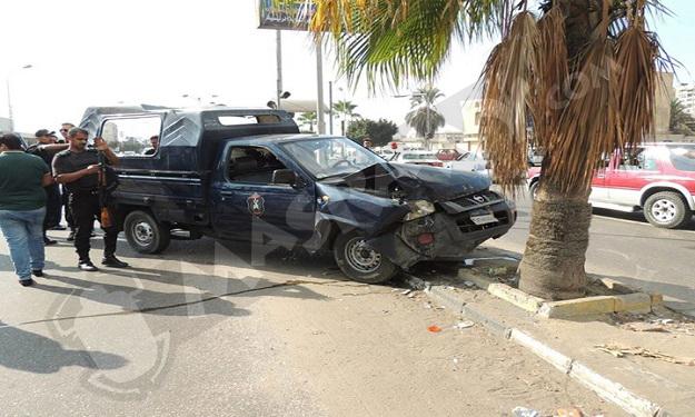 صور ـ إصابة 6 من حرس محافظ بورسعيد في حادث مروري