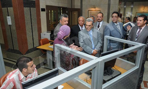 بالصور.. نصار يتفقد المكتبة المركزية الجديدة بجامعة القاهرة