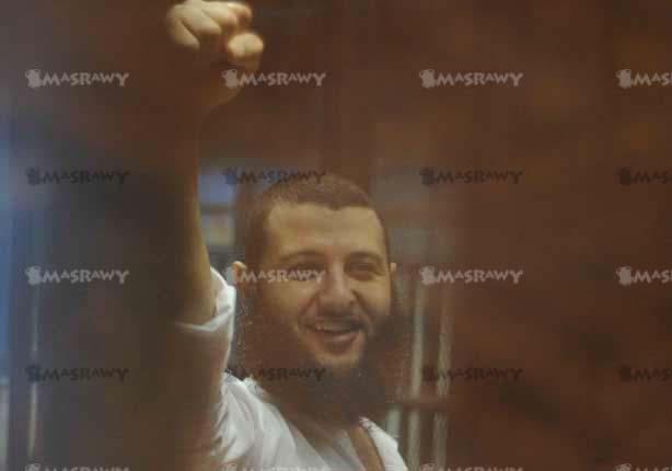 14 صورة ترصد أول ظهور لمرسي بعد قرار احالته للمفتي