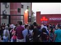 بالصور- توافد الطلاب على حفل رامي صبري بالجامعة الكندية