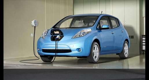 ما هو الفرق بين السيارات الكهربائية والسيارات الهجين؟