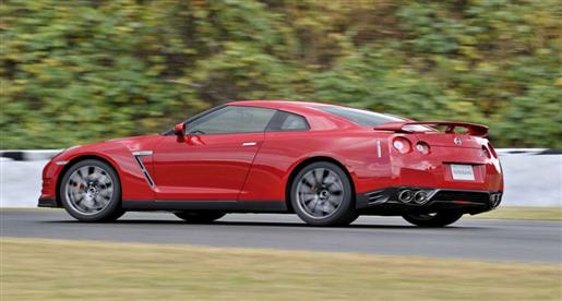 نيسان تقدم موديلاً أقوى من GT-R السوبر رياضية 