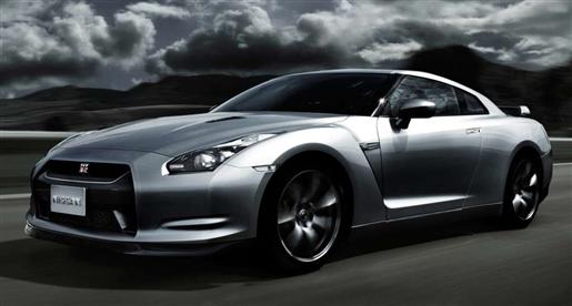 نيسان تقدم موديلاً أقوى من GT-R السوبر رياضية 