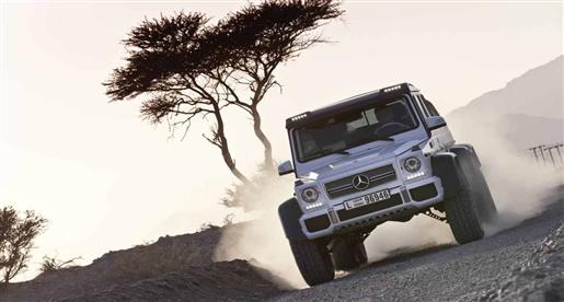 فيديو : أول مواجهة تجمع مرسيدس G63 AMG 6*6 وشقيقتها الصغرى 