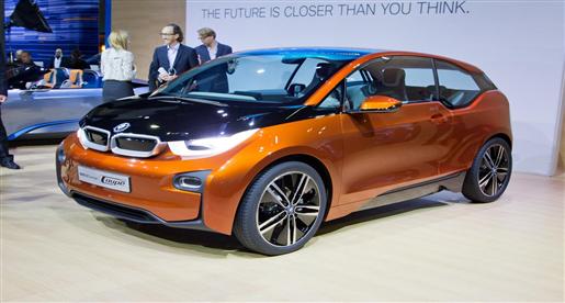 BMW تتلقى 10 الاف طلب شراء لسيارة i3 الكهربائية