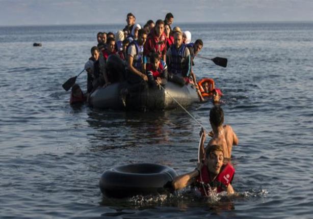 رحلة اللاجئين المحفوفة بالمخاطر قد تكلف كل شخص ألف دولار على الأقل