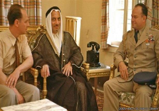 الدكتور داريل كراين (يسار) انضم للجنرال غراهام في المهمة السرية لعلاج الملك عبد العزيز آل سعود