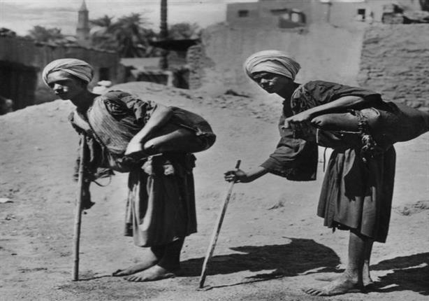 صورة بائعي المياه المصريين هذه التقطت في عام 1940 تقريبا، فالحياة لدى الكثيرين في ذلك الوقت لم تكن بهذا الرقي والأناقة
