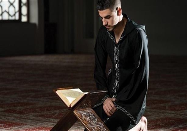6- المواظبة على قراءة القرآن : 