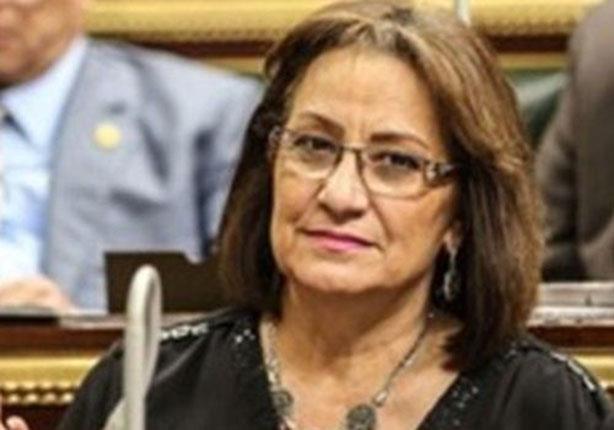مواجهة على الهواء بين نقيب الزبالين والنائبة نادية هنري مواجهة على الهواء بين نقيب الزبالين والنائبة نادية هنري