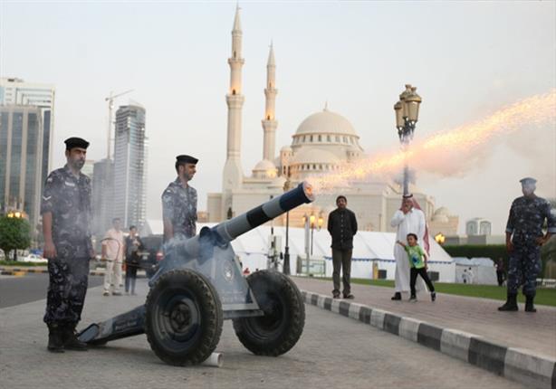 فى دبي : 4 مدافع و 140 طلقة صوتية على مدار الشهر