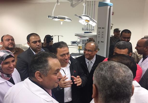 وزير الصحة يضع اللمسات الأخيرة على مستشفى أسوان العام (3)