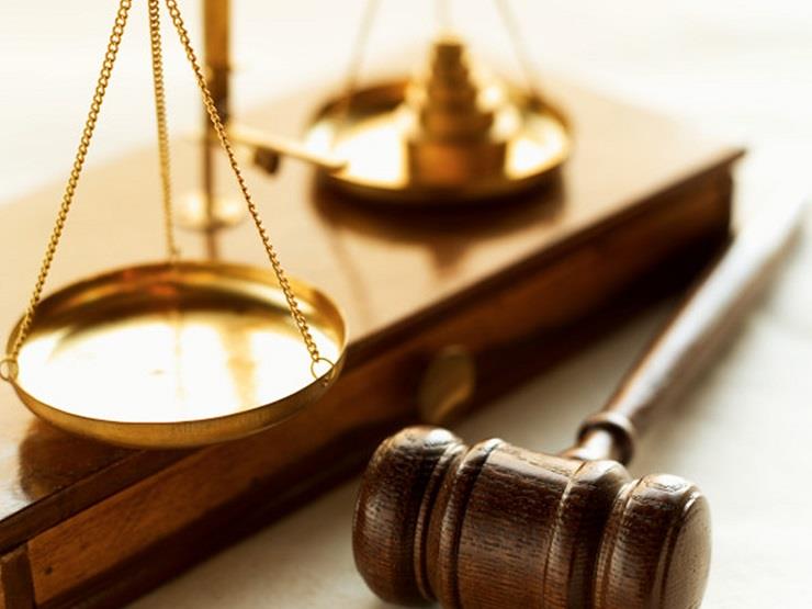 النيابة توجه 4 اتهامات لـ 35 شخصًا من حملة الماجستير.. والأحراز: لافتات النيابة توجه 4 اتهامات لـ 35 شخصًا من حملة الماجستير.. والأحراز: لافتات