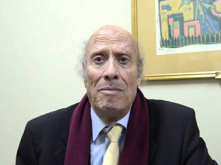 انتهاء صلاة الجنازة على محمد راضي وتشييع جثمانه لمثواه الأخير انتهاء صلاة الجنازة على محمد راضي وتشييع جثمانه لمثواه الأخير