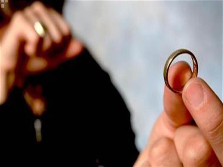 "هبة" تطلب الخلع من حبيب طفولتها: "خايف من وشي.. اتحرق وأنا بعمل له القهوة" "هبة" تطلب الخلع من حبيب طفولتها: "خايف من وشي.. اتحرق وأنا بعمل له القهوة"