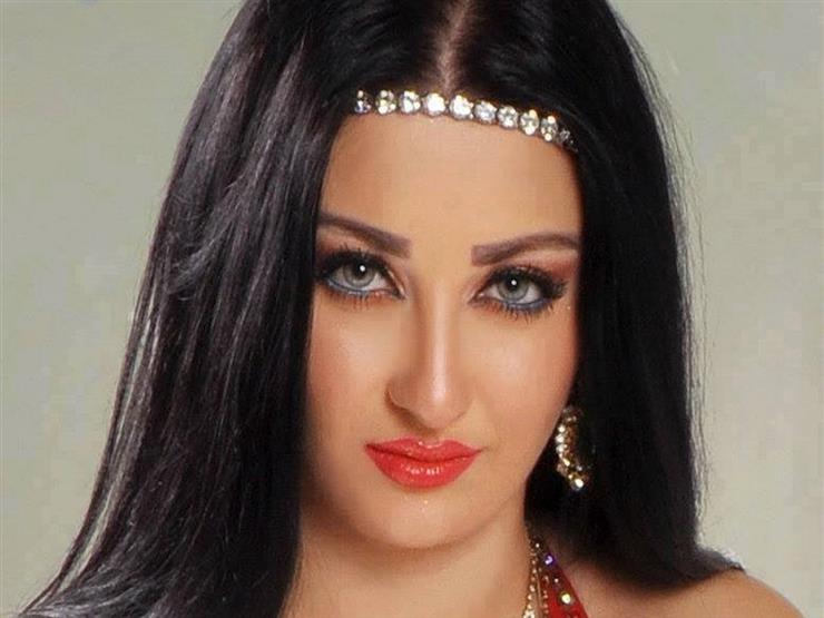 بالفيديو- كيف هنأت صافيناز الشعب المصري بتأهله لكأس العالم؟ بالفيديو- كيف هنأت صافيناز الشعب المصري بتأهله لكأس العالم؟