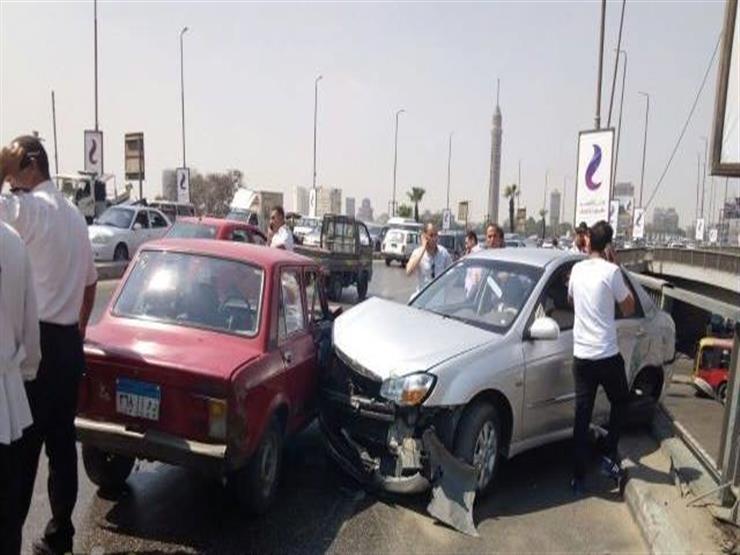 تصادم 3 سيارات يصيب كوبري أكتوبر بالشلل المروري تصادم 3 سيارات يصيب كوبري أكتوبر بالشلل المروري