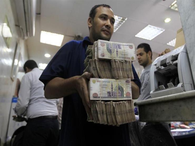230 مليار جنيه حصيلة الشهادات مرتفعة العائد ببنك مصر منذ التعويم 230 مليار جنيه حصيلة الشهادات مرتفعة العائد ببنك مصر منذ التعويم