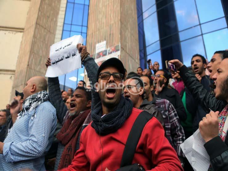 عضو مجلس الصحفيين: القبض على عضوين بالنقابة أثناء تظاهرة دعم فلسطين عضو مجلس الصحفيين: القبض على عضوين بالنقابة أثناء تظاهرة دعم فلسطين