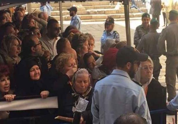 الطوائف المسيحية في فلسطين تحتفل بـ "سبت النور" الطوائف المسيحية في فلسطين تحتفل بـ "سبت النور"