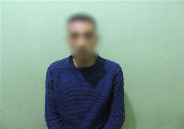 سقوط أمين الشرطة المزيف حال استيقافه عامل في الأميرية سقوط أمين الشرطة المزيف حال استيقافه عامل في الأميرية