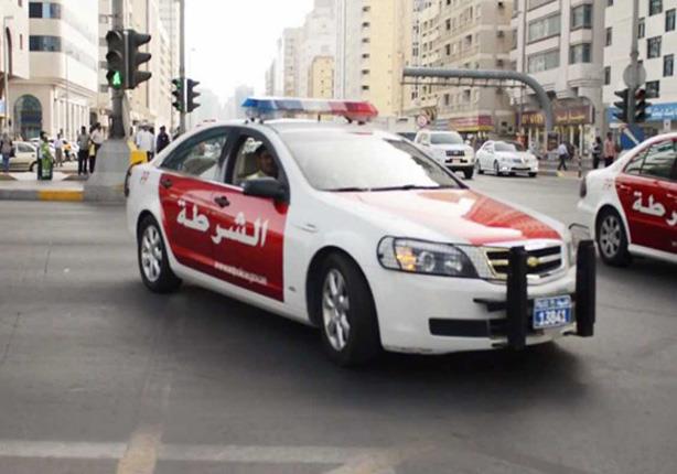بالفيديو.. شرطة أبوظبي تغلق طريقًا رئيسيًا من أجل "قطة" بالفيديو.. شرطة أبوظبي تغلق طريقًا رئيسيًا من أجل "قطة"
