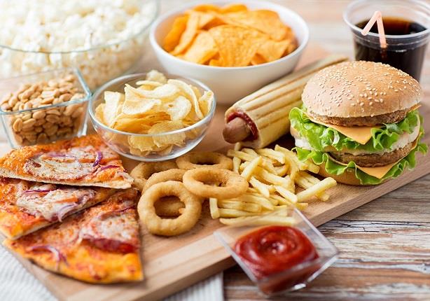 7 حقائق عن مطاعم الوجبات السريعة.. سلطات غير صحية وقهوة ضارة 7 حقائق عن مطاعم الوجبات السريعة.. سلطات غير صحية وقهوة ضارة