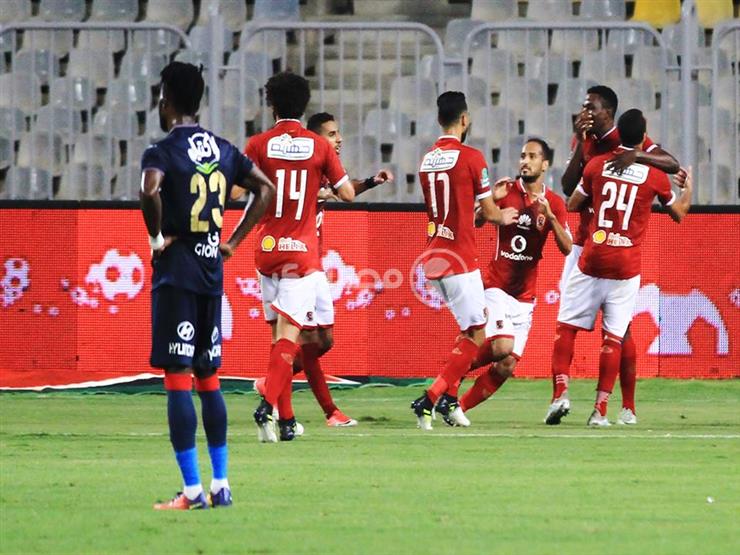 الأهلي يرسخ العقدة ويُنهي الدوري "بثنائية مؤلمة" في شباك الزمالك الأهلي يرسخ العقدة ويُنهي الدوري "بثنائية مؤلمة" في شباك الزمالك