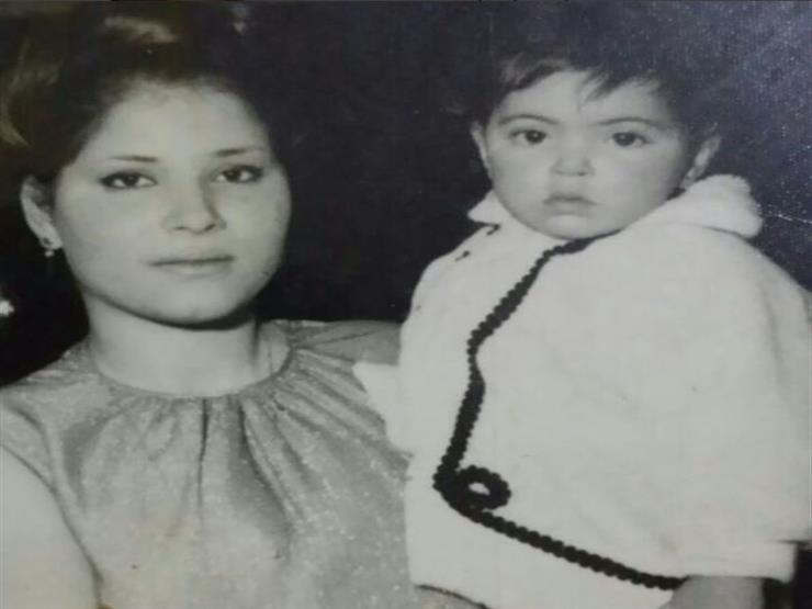مها أحمد ووالدتها