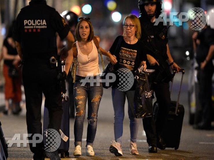 صورة وخبر: برشلونة.. الشرطة تبعد المارة بعد حادث الدهس صورة وخبر: برشلونة.. الشرطة تبعد المارة بعد حادث الدهس