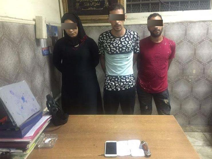 اعترافات "أم جنى" زعيمة عصابة "الرذيلة عبر فيسبوك": "بظبط مستقبل أخويا" اعترافات "أم جنى" زعيمة عصابة "الرذيلة عبر فيسبوك": "بظبط مستقبل أخويا"