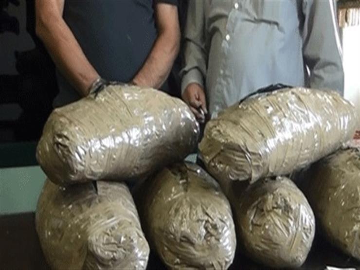 ضبط 40 كيلو بانجو داخل مخبأ سري بسيارة في محور قناة السويس ضبط 40 كيلو بانجو داخل مخبأ سري بسيارة في محور قناة السويس