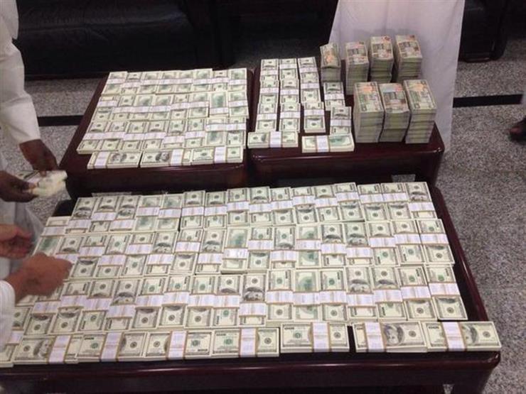 مباحث الطالبية تداهم وكرا لتزوير العملات.. وتضبط 500 ألف جنيه مباحث الطالبية تداهم وكرا لتزوير العملات.. وتضبط 500 ألف جنيه