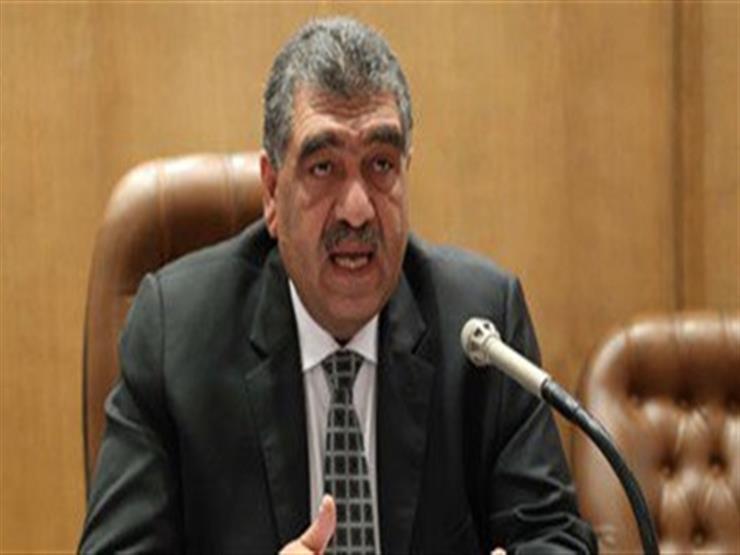 عماد الدين مصطفى رئيسا للقابضة للصناعات الكيماوية بدلا من ياسر النجار عماد الدين مصطفى رئيسا للقابضة للصناعات الكيماوية بدلا من ياسر النجار