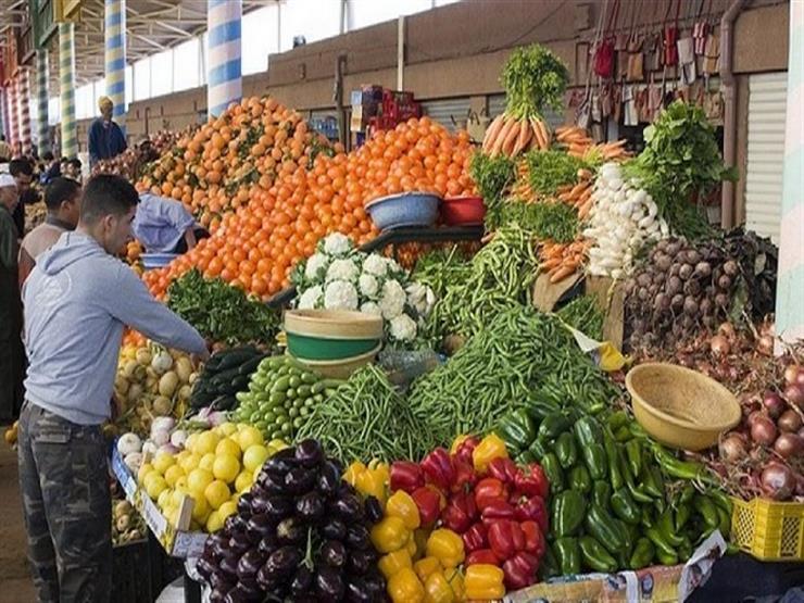 تراجع أسعار الطماطم والخيار وزيادة البصل والباذنجان في سوق العبور اليوم تراجع أسعار الطماطم والخيار وزيادة البصل والباذنجان في سوق العبور اليوم