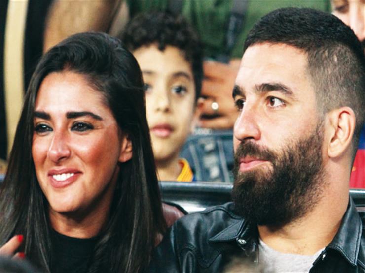 نجم برشلونة السابق يتحرش بفتاة ويكسر أنف زوجها.. ثم يطلب الصفح: اقتلني نجم برشلونة السابق يتحرش بفتاة ويكسر أنف زوجها.. ثم يطلب الصفح: اقتلني