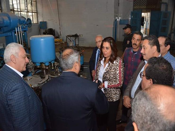 محافظ دمياط تبحث آليات تطوير مصنع ادفينا للاغذية