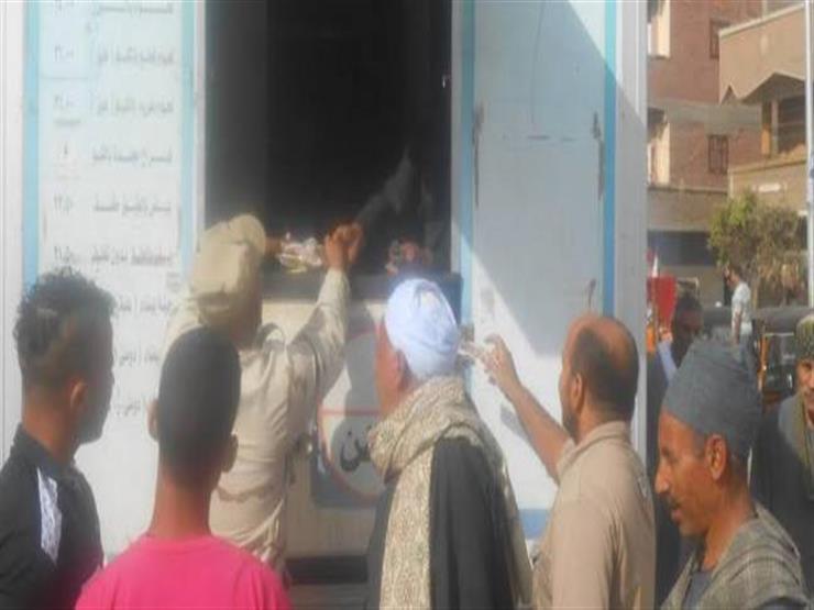 الجيش يطرح سلعًا غذائية مخفضة التكاليف لأهالي بئر العبد بشمال سيناء الجيش يطرح سلعًا غذائية مخفضة التكاليف لأهالي بئر العبد بشمال سيناء