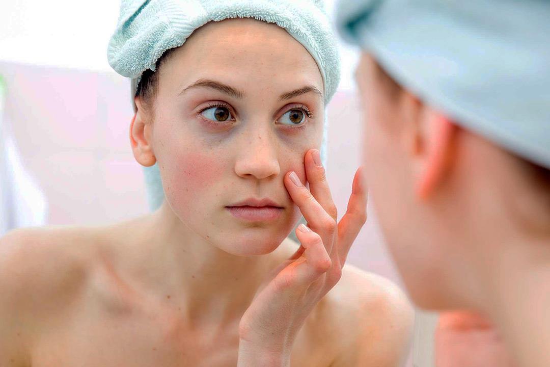 5 خطوات تمنحك بشرة نضرة.. (إنفوجراف) 5 خطوات تمنحك بشرة نضرة.. (إنفوجراف)